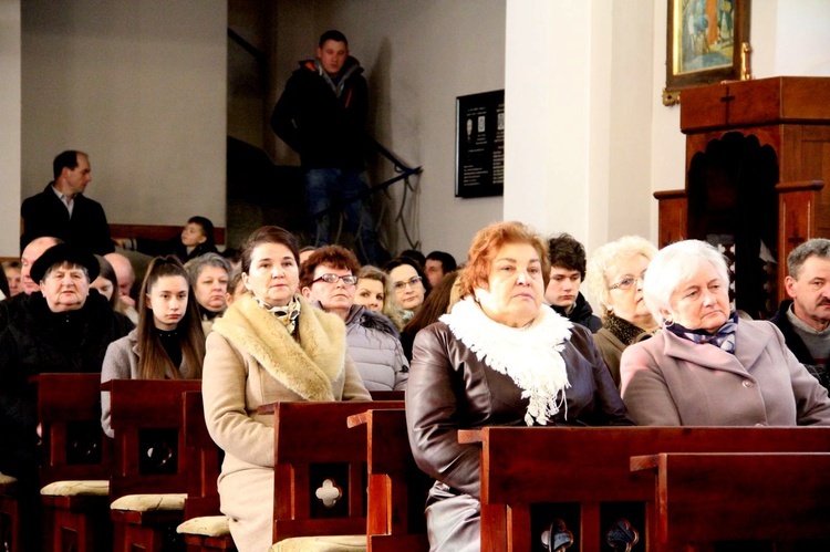 Borzęcin Dolny. Poświęcenie figury Matki Bożej Fatimskiej