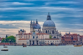 Szyby wokół bazyliki św. Marka w Wenecji mogą uchronić ją przed wysoką wodą