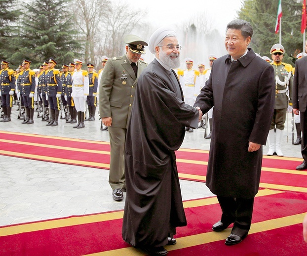 Przywódcy Chin i Iranu spotykają się już od kilku lat. Xi Jinping i Hasan Rouhani na zdjęciu z 2016 roku.