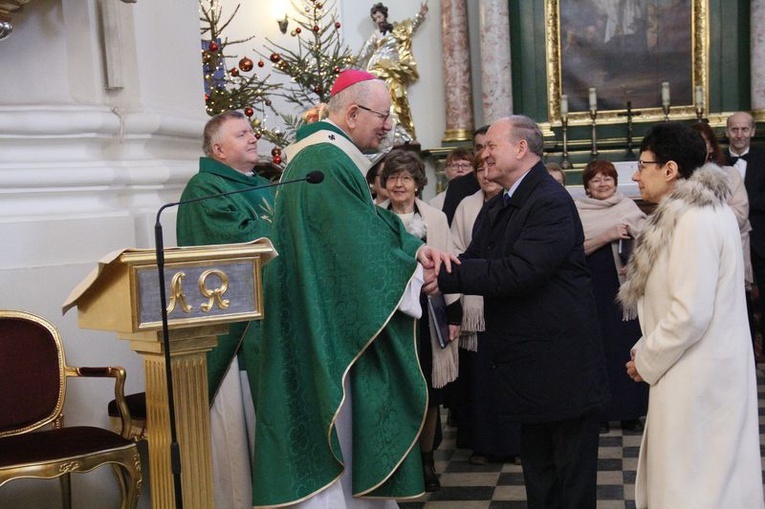 Prezes stowarzyszenia podziękował arcybiskupowi za udział w wydarzeniu.