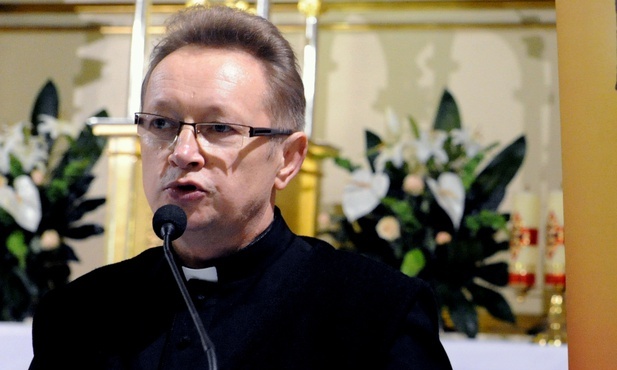 Ks. dr Jacek Kucharski, diecezjalny moderator Dzieła Biblijnego.