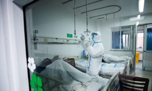 Gdańsk: Dwóch mężczyzn z podejrzeniem koronawirusa trafiło do szpitala