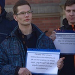 Protest młodzieży przeciwko programowi "Zdrovve Love"
