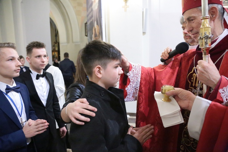 Bierzmowanie w Borzęcinie Górnym