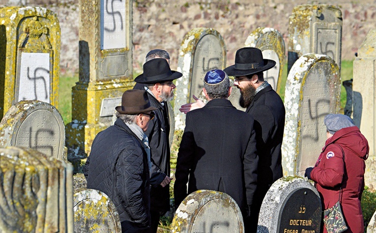 Żydowskie cmentarze  we Francji są coraz częściej bezczeszczone.