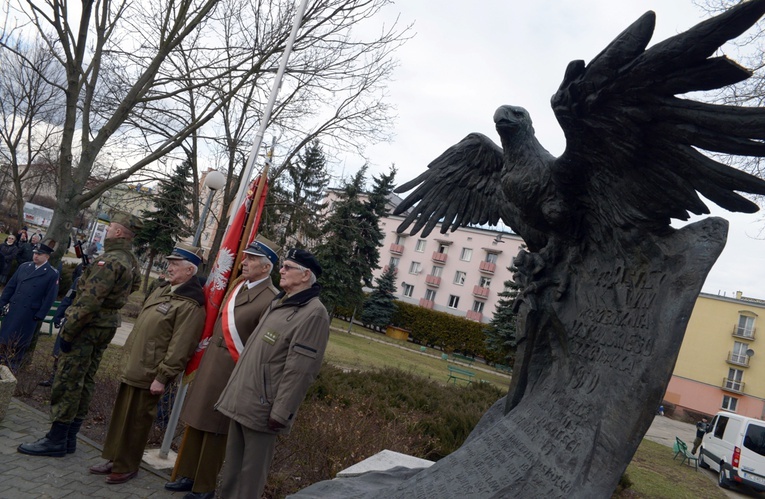Po Mszy św. dalsze uroczystości odbędą się przy radomskim pomniku Żołnierzy Zrzeszenia Wolność i Niezawisłość.