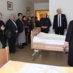 Nowe łóżka dla Hospicjum św. Jana Pawła II od Grupy Lotos
