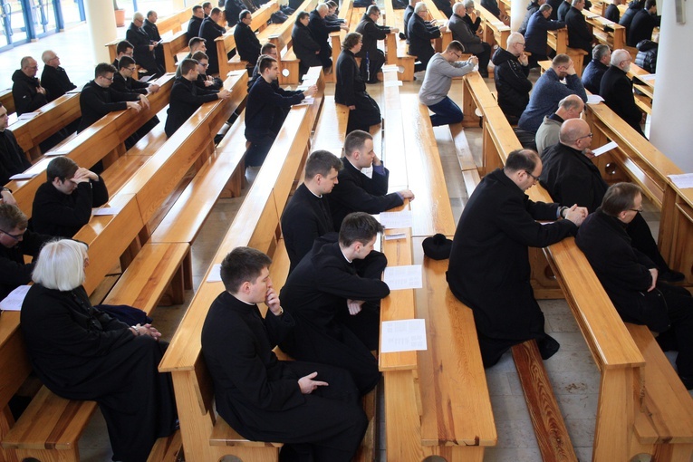 Dzień modlitwy i pokuty za grzech wykorzystania seksualnego małoletnich w Kościele