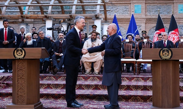 Podpisano porozumienie pokojowe kończące 18-letni konflikt wojenny w Afganistanie
