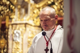 Podczas liturgii  w parafii pw. św. Józefa Oblubieńca NMP  w Świdnicy.