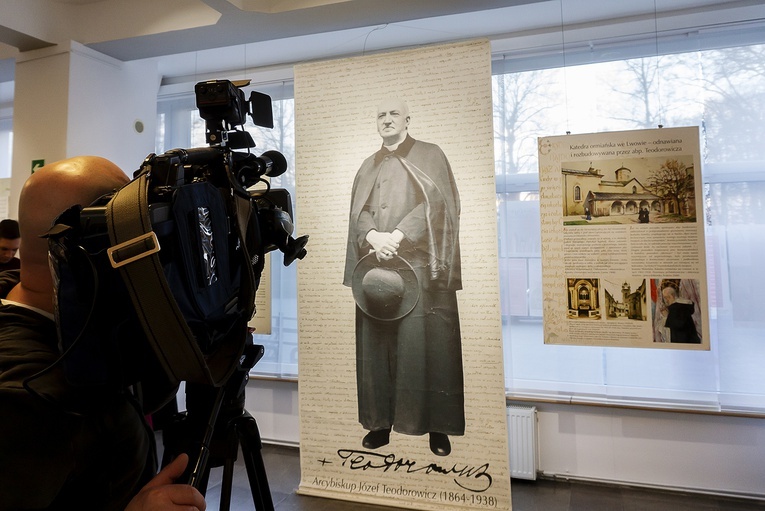 Otwarcie wystawy o abp. Teodorowiczu