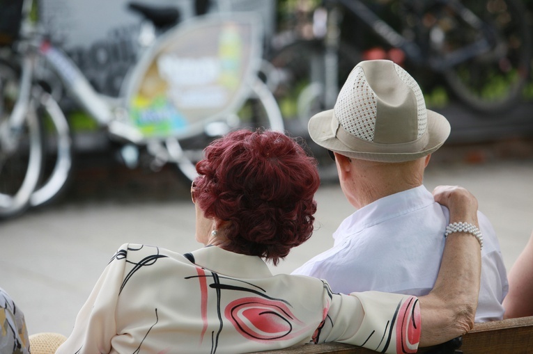 Ważne dla seniorów. Miłosierdzie w czasach epidemii (AKTUALIZACJA)