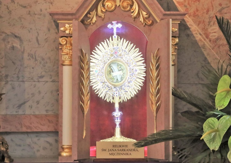 Relikwiarz św. Jana Sarkandra w kościele Świętych Apostołów Piotra i Pawła w Skoczowie.