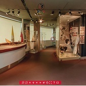 Wirtualnie zwiedzić można nawet Muzeum Sportu i Turystyki,  a w nim na przykład zobaczyć… papieski kajak.
