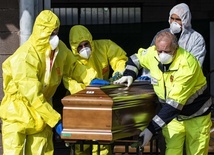 Blisko 900 nowych zgonów w związku z koronawirusem we Włoszech
