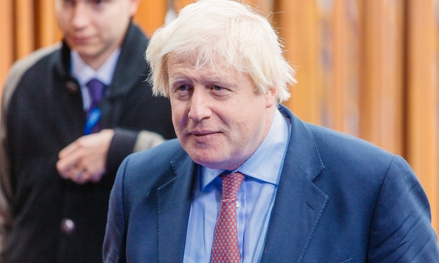 Boris Johnson trafił do szpitala z powodu utrzymujących się objawów koronawirusa