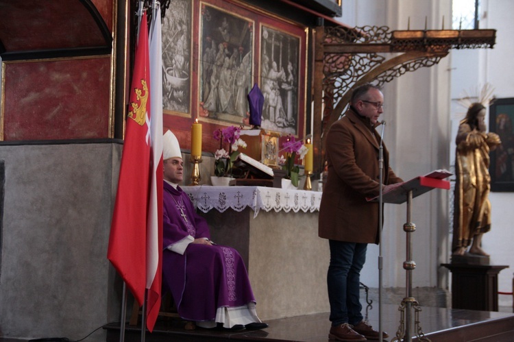 Gdańsk. Msza św. w 10. rocznicę katastrofy smoleńskiej