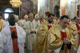 W Wielki Czwartek ubiegłego roku katedrę licznie wypełnili kapłani.