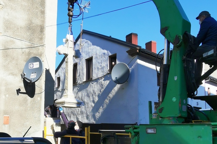 Renowacja zabytkowego krzyża górniczego w Tarnowskich Górach