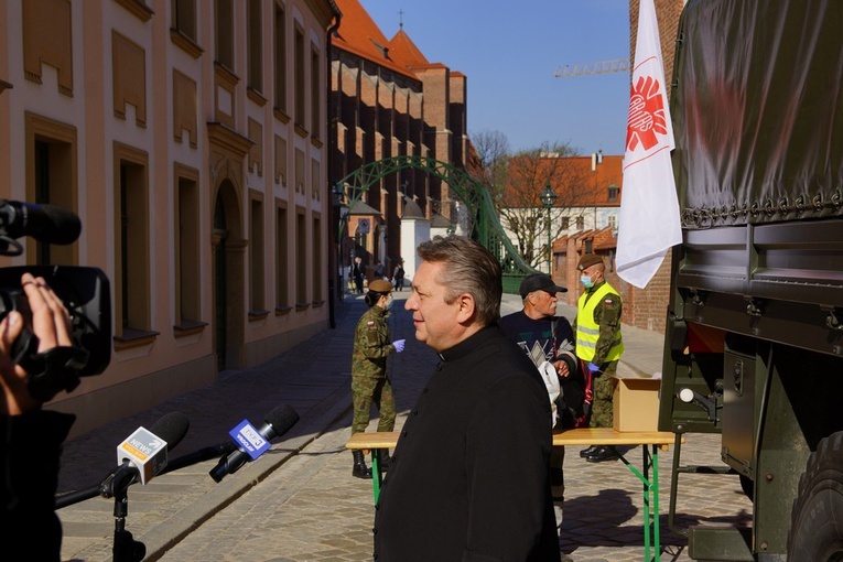 Wrocławska Caritas przygotowała 500 paczek świątecznych