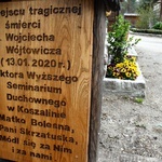 Upamiętnienie śp. ks. Wojciecha Wójtowicza w miejscu jego śmierci