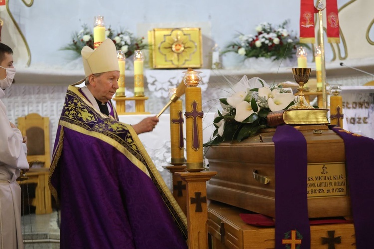 Pogrzeb śp. ks. Michała Klisia w Międzybrodziu Żywieckim