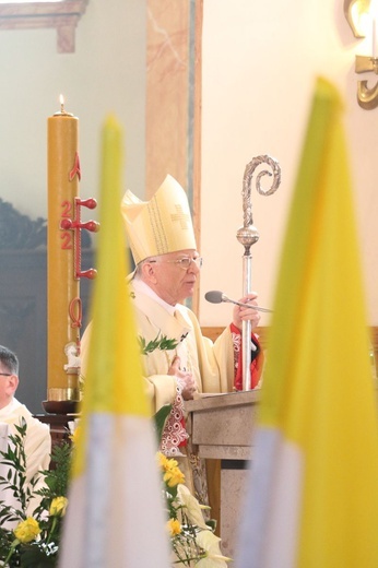 Wadowice. Msza św. z okazji setnej rocznicy urodzin św. Jana Pawła II