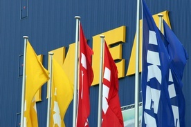 Zarzut prokuratorski dla kierowniczki z IKEA za zwolnienie pracownika za cytowanie Biblii