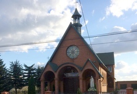 Kościół pw. MB Częstochowskiej w Domasznie.