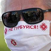 Białoruskie władze  nie wprowadziły żadnych restrykcji w związku z epidemią, ale obywatele starają się zachowywać ostrożnie, np. nosząc maseczki.