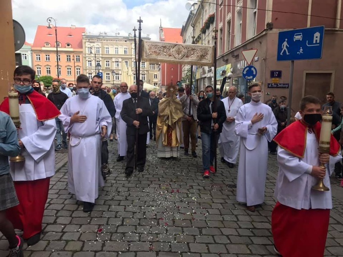 Wałbrzych. Parafia pw. Aniołów Stróżów