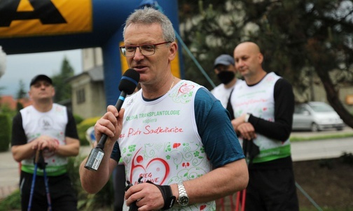 Ks. proboszcz Piotr Sadkiewicz - inicjator wielu inicjatyw służących życiu i zdrowiu w Leśnej.