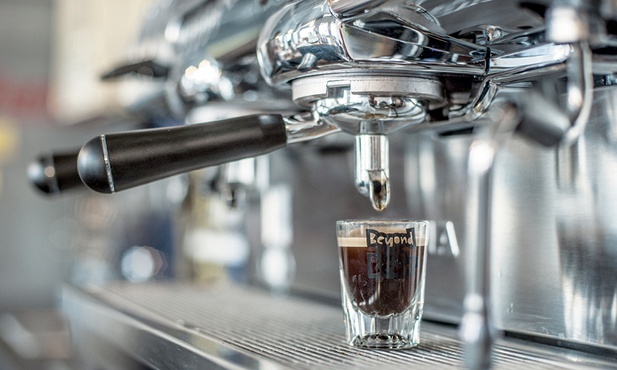 Ostatnie badania dowodzą, że zdrowsza jest kawa filtrowana niż jej „fusiasta” wersja.