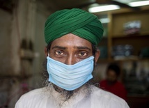 W Bangladeszu pandemia jest poza kontrolą. Miliony zagrożonych