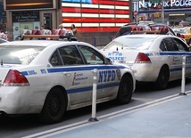 Nowy Jork zmniejszył budżet na policję o miliard dolarów