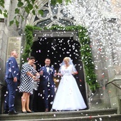 Dyspensę dla nowożeńców i gości weselnych przewiduje dekret arcybiskupa.