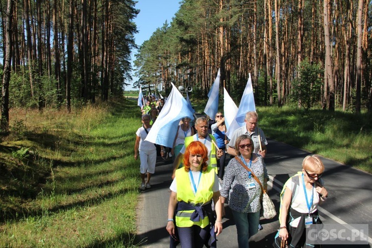 Pielgrzymka w pierwszą sobotę miesiąca do sanktuarium Matki Bożej Rokitniańskiej