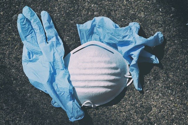 Czy świat zasypią tony śmieci związanych z ochroną przeciwwirusową?