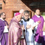 Modlitwa przy trumnie śp. ks. kan. Jana Krysty w Lipowej