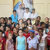 Tęgoborze, Siedliska. Dzieciom na Kubie