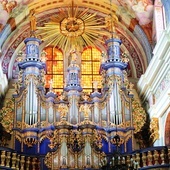 Barokowe organy z ruchomymi figurkami.