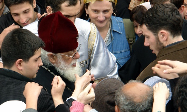 Patriarcha Eliasz II wśród wiernych