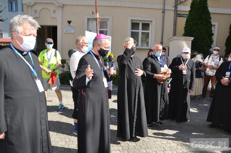 Pielgrzymka z Zielonej Góry do Otynia