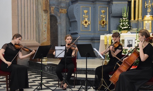 W rawskiej świątyni z Jerzym Zelnikiem wystąpiła orkiestra kameralna Baltic Neopolis Ensemble.