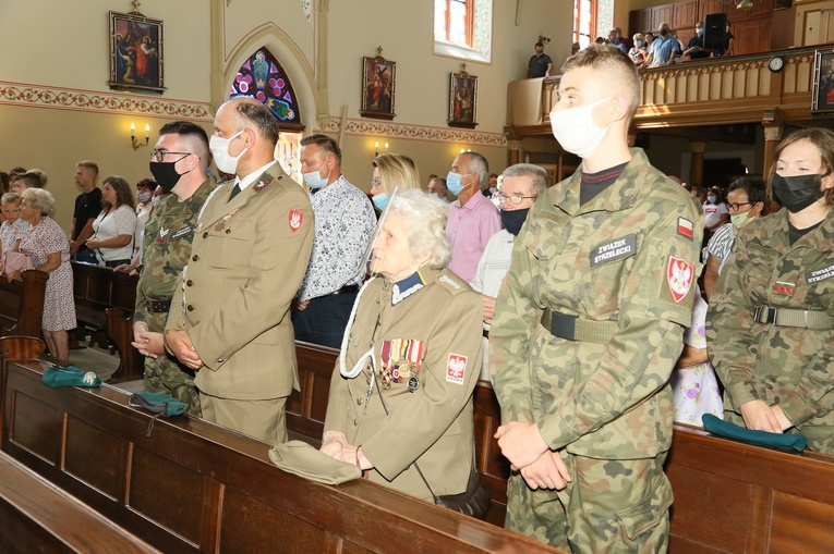 Uroczystości złożenia przysięgi przez troje kandydatów