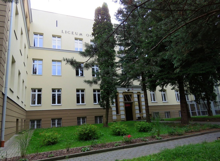 W LO im. S. Staszica jest prawie 30 wolnych miejsc w klasach matematyczno - fizycznych