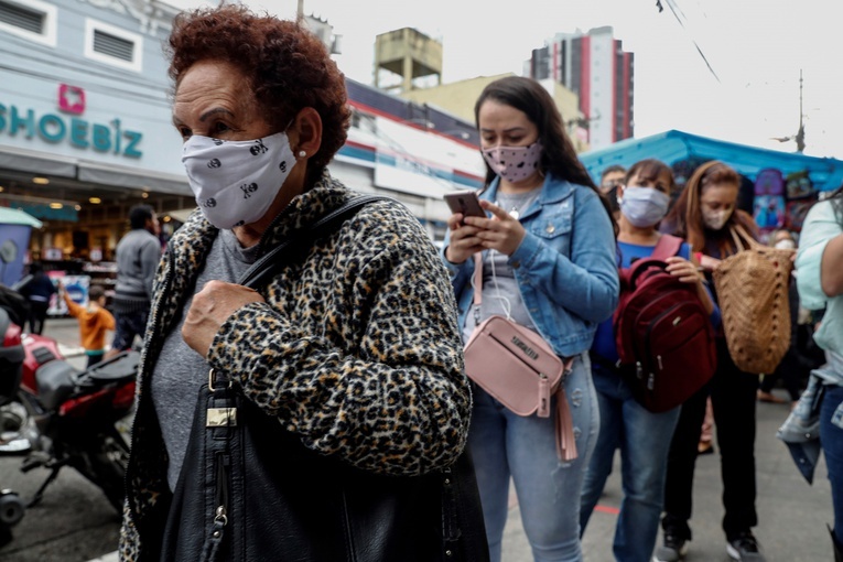 Brazylia: Mimo wzrostu zakażeń i zgonów, pojawiają się oznaki słabnięcia pandemii