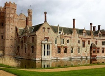Zamek Oxburgh Hall w Norfolk.