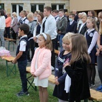 Początek roku szkolnego 2020/21 ze św. Janem Pawłem II w Porąbce-Kozubniku