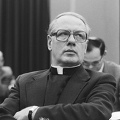 Zmarł kardynał, który zdołał sprawić, że Kościół w Holandii „powrócił na drogę wierną Rzymowi”